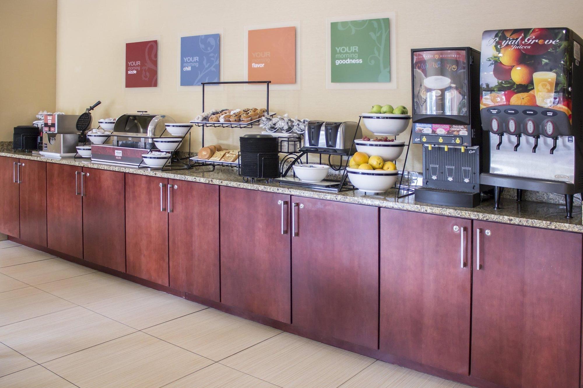 Comfort Inn & Suites Trussville I-59 Exit 141 Екстер'єр фото